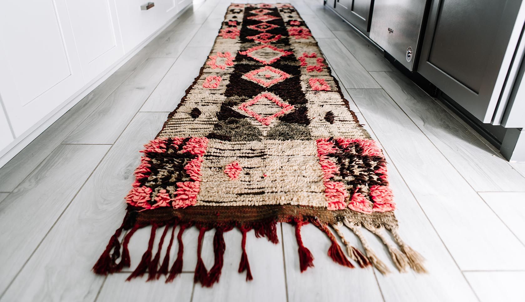 Moroccan Rugs: How To Tell An Authentic Rug From An Imposter | Rue With Moroccan Rugs (View 10 of 15)