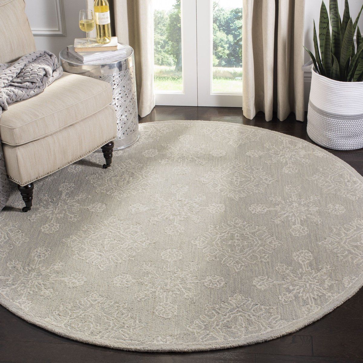 Safavieh Blossom Blm 950 Rugs | Rugs Direct Regarding Blossom Oval Rugs (View 15 of 15)