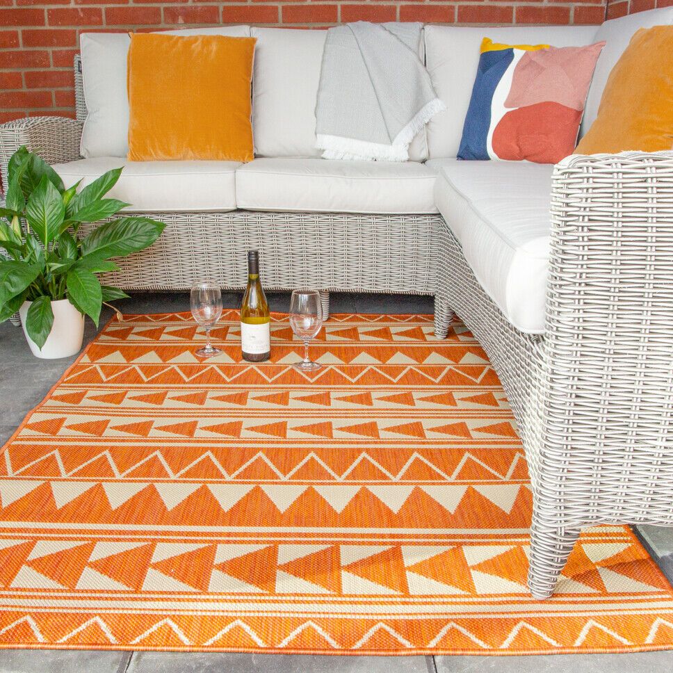 Featured Photo of 15 The Best Outdoor Rugs