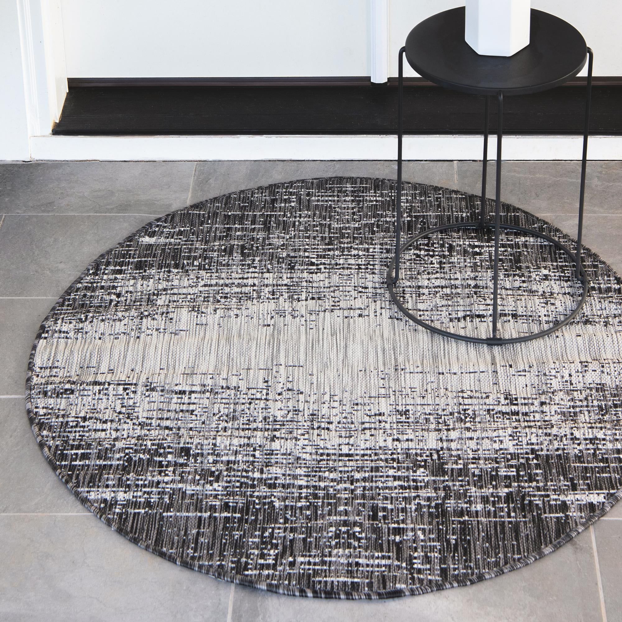 Unique Loom Ombre Indoor/outdoor Modern Rug Charcoal Gray/ivory 3' 3" Round  Abstract Coastal Perfect For Patio Deck Garage Entryway – Walmart Regarding Gray Bamboo Round Rugs (Photo 7 of 15)