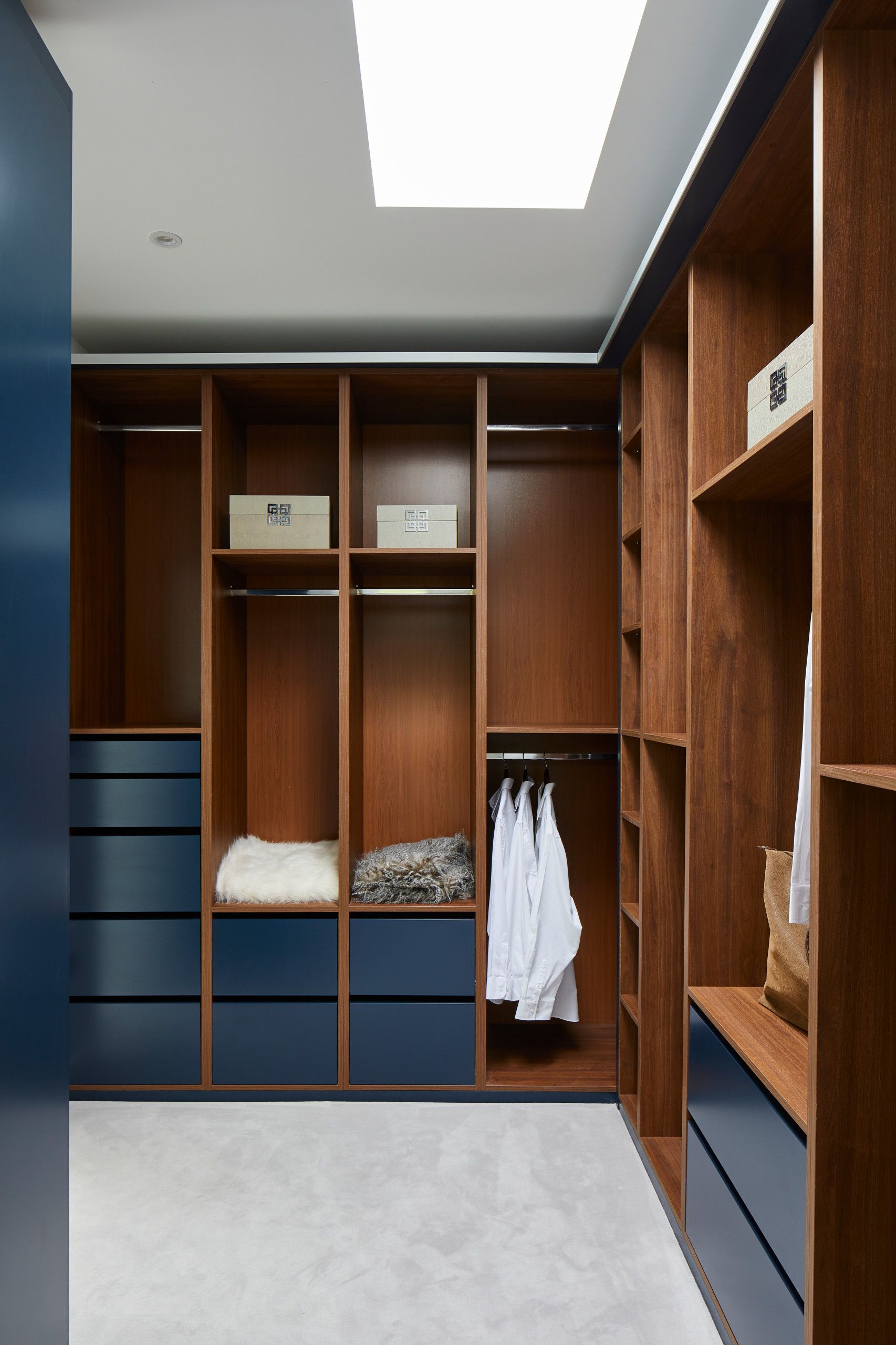 75 Beautiful Brown Wardrobe Ideas And Designs – October 2023 | Houzz Uk Within Brown Wardrobes (View 12 of 15)
