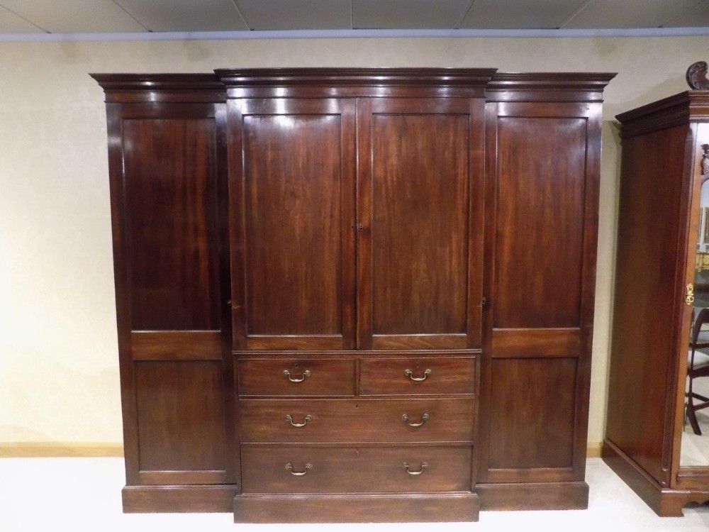 A Mahogany Late Georgian Period Breakfront Wardrobegillows Of  Lancaster. | 519507 | Sellingantiques.co (View 2 of 15)