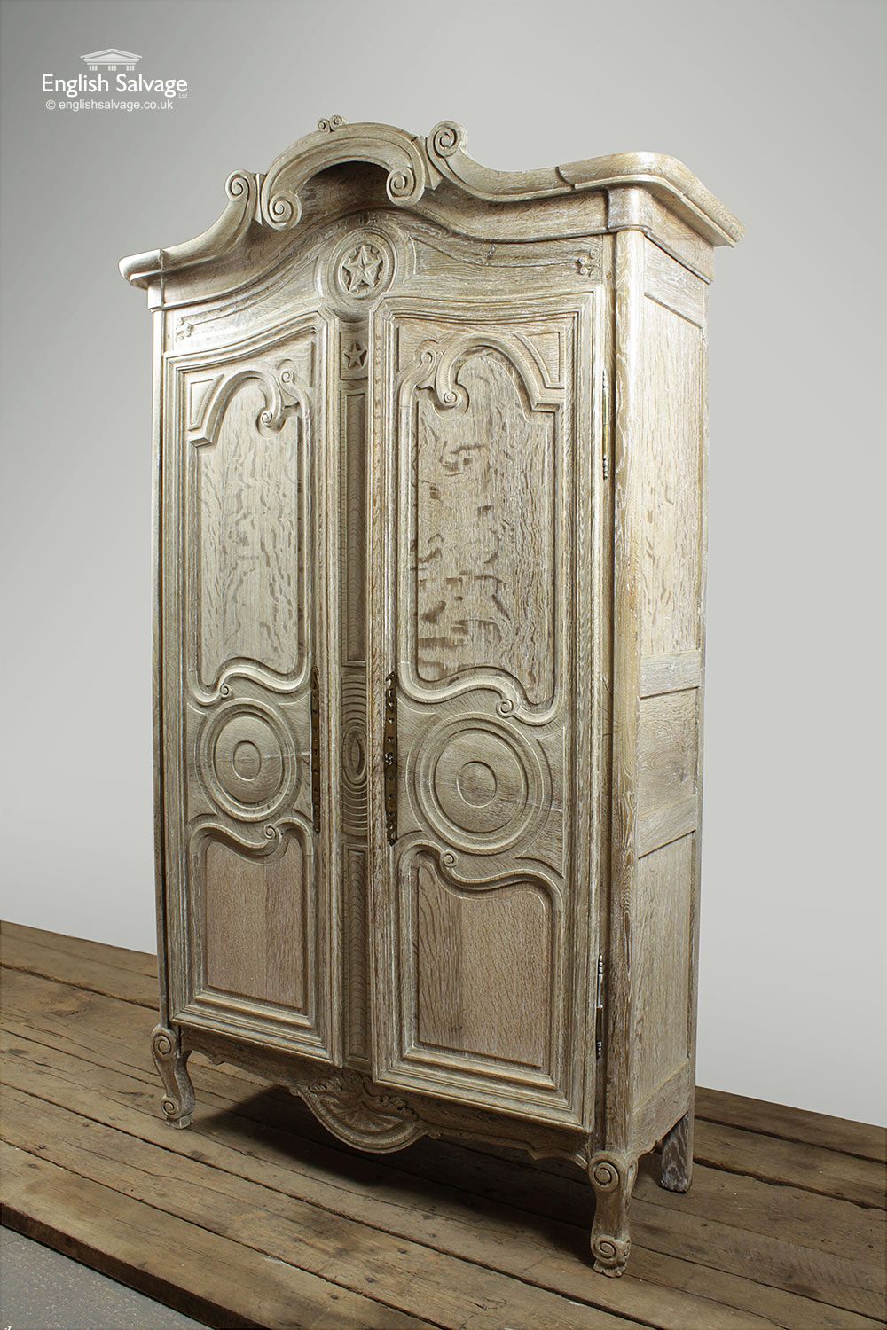 Antique Ornate Oak Armoire Wardrobe For Ornate Wardrobes (View 14 of 15)