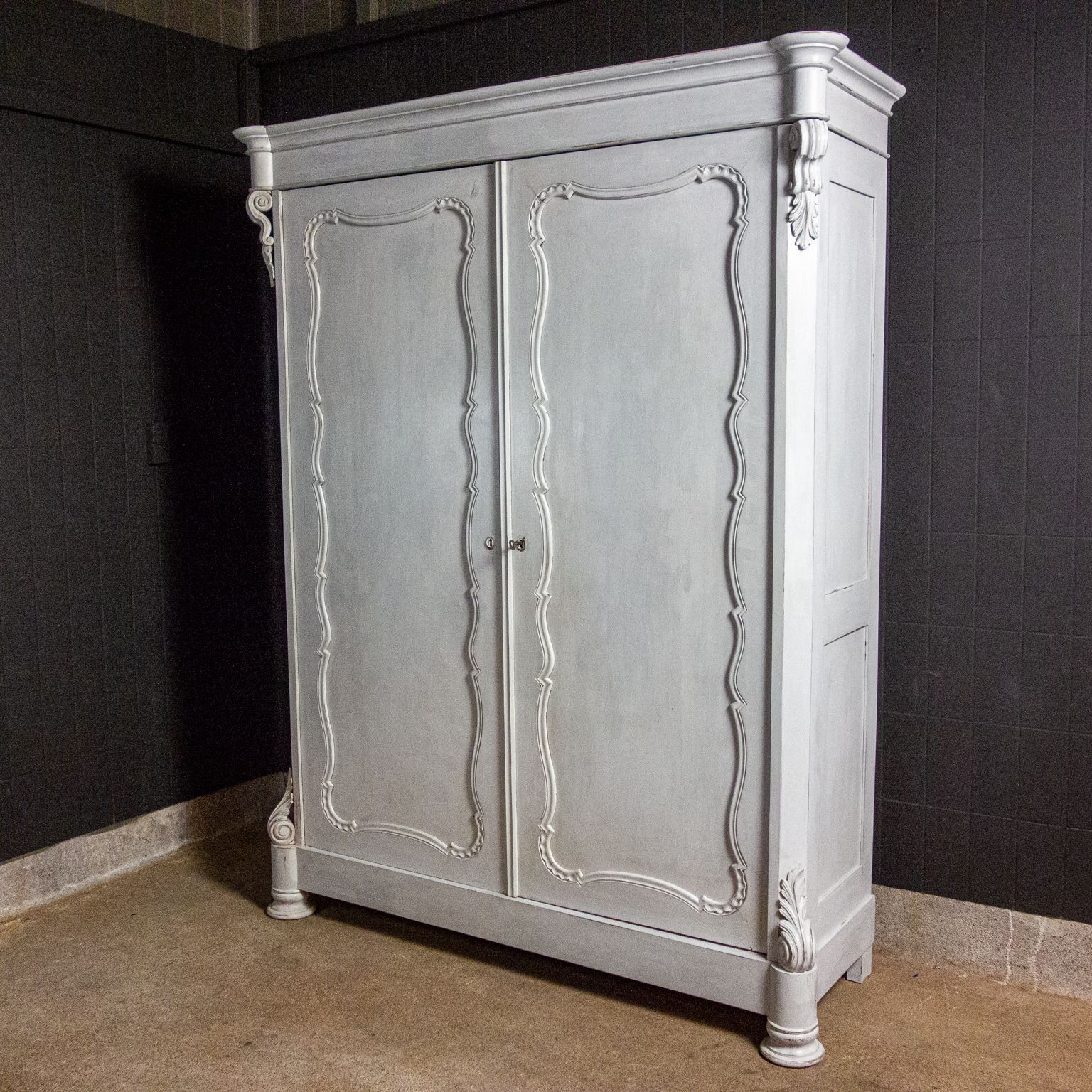 Antique White Wardrobe – Curated Collection | Vinterior Inside White Antique Wardrobes (View 15 of 15)