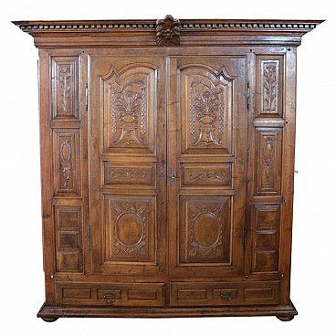 Baroque Wardrobe In Walnut With Carvings, Early 18th Century | Intondo In Baroque Wardrobes (View 4 of 15)