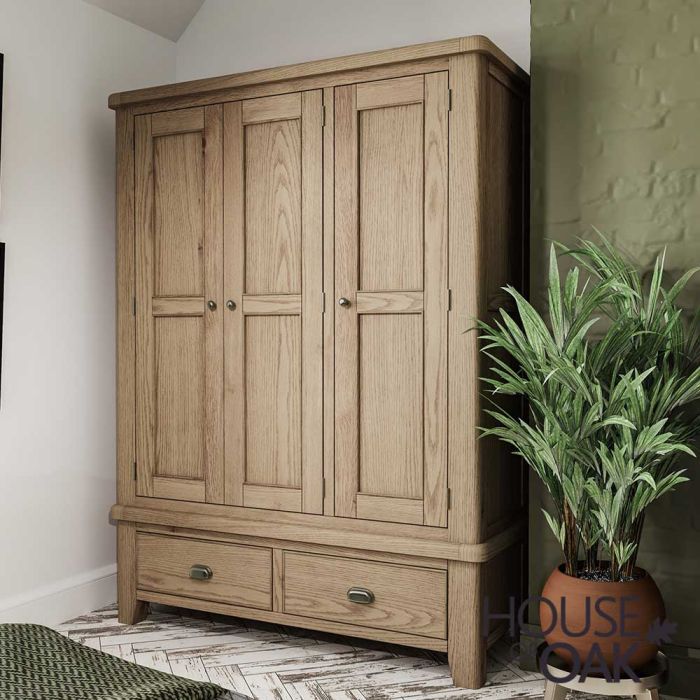 Chatsworth Oak 3 Door Wardrobe | House Of Oak Regarding Cheap Solid Wood Wardrobes (Photo 2 of 11)
