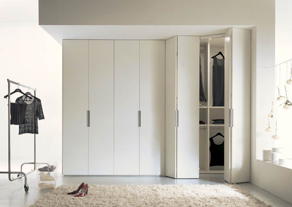 Corner Wardrobe – Slow – Mobilform – Contemporary / Lacquered Wood /  Sliding Door Within Corner Mirrored Wardrobes (Photo 11 of 15)