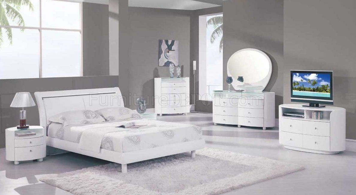 Emily Bedroom Set In White High Gloss Finishglobal With White Gloss Wardrobes Sets (Photo 4 of 15)