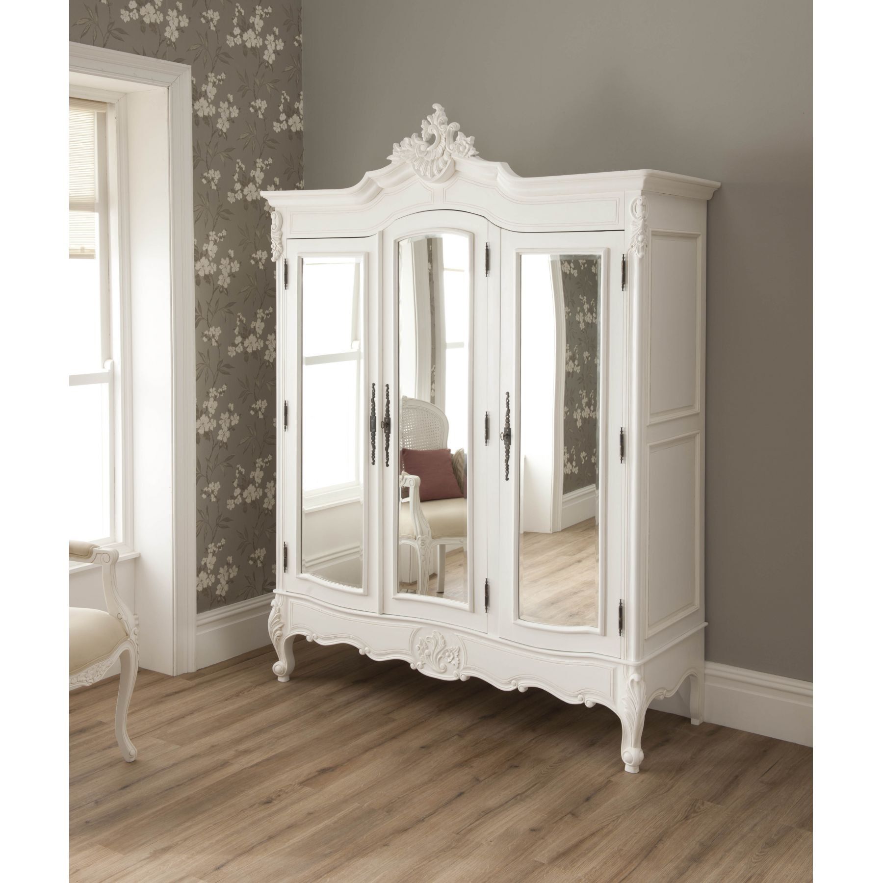 Featured Photo of 15 Best Ideas Shabby Chic White Wardrobes