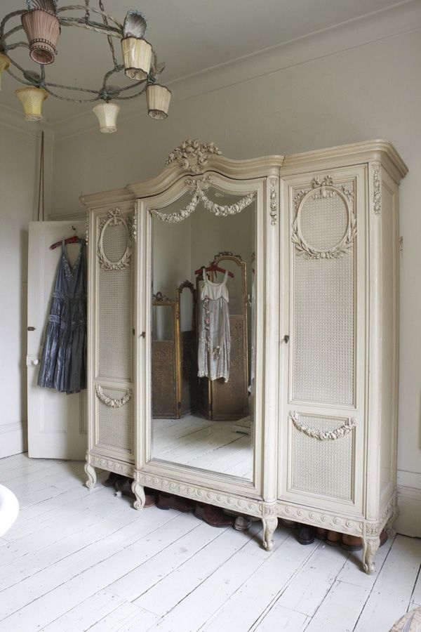 Mes Coups De Coeur De La Semaine #145 | Commode Shabby Chic, Relooking  Meuble, Décoration Shabby Chic With Regard To Vintage Shabby Chic Wardrobes (View 14 of 15)