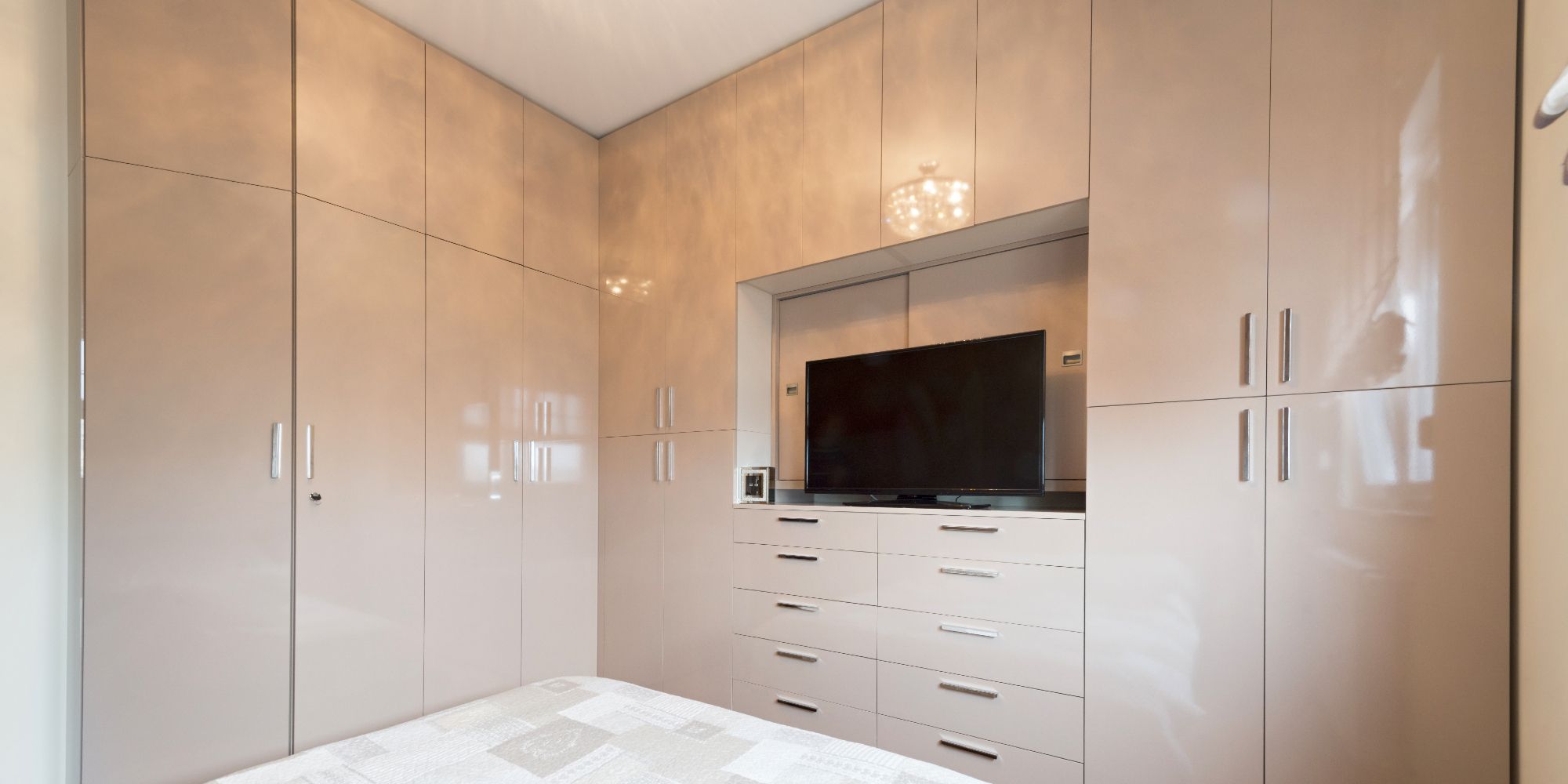 Sliding High Gloss Wardrobes In London | Innovative Designs Inside Glossy Wardrobes (View 15 of 15)