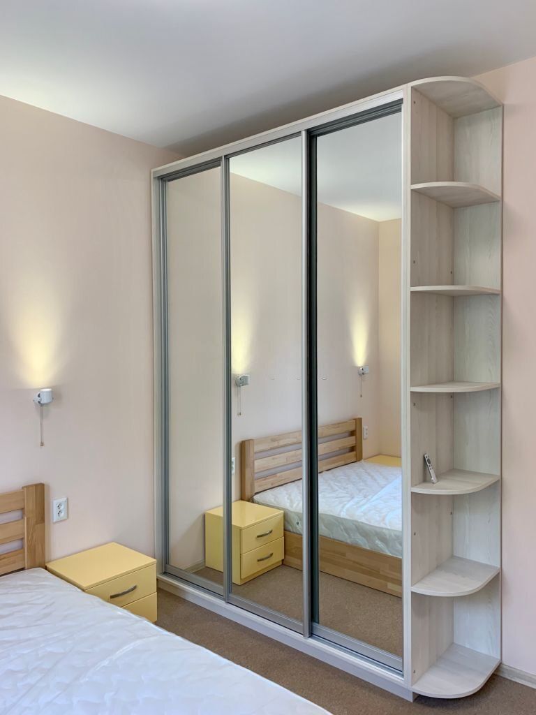 Sliding Mirror Closet Doors – All You Need To Know With One Door Mirrored Wardrobes (View 8 of 15)