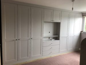 Traditional Fitted Wardrobes – Simply Fitted Wardrobes For Traditional Wardrobes (Photo 6 of 15)