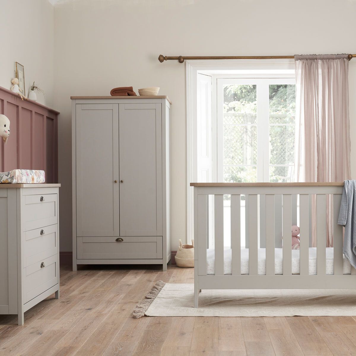 Tutti Bambini Verona 4 Piece Nursery Furniture Set, Grey With Double Rail Nursery Wardrobes (View 10 of 15)