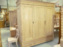 Wardrobes – Pond Cottage Antiques With Regard To Large Antique Wardrobes (Photo 8 of 15)