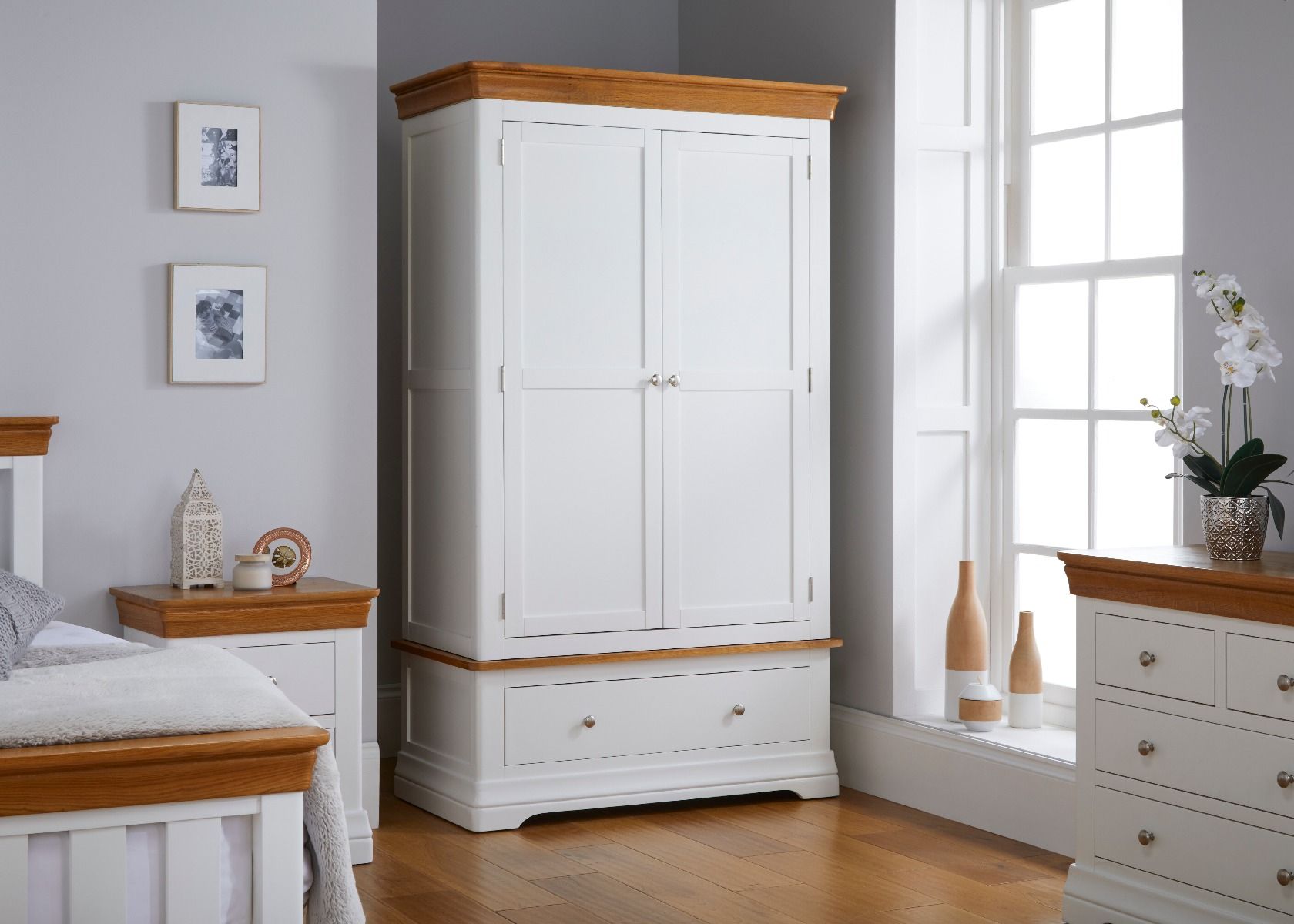 White Painted Double Oak Wardrobe – Free Delivery | Top Furniture Throughout Double Rail Wardrobes With Drawers (View 8 of 15)